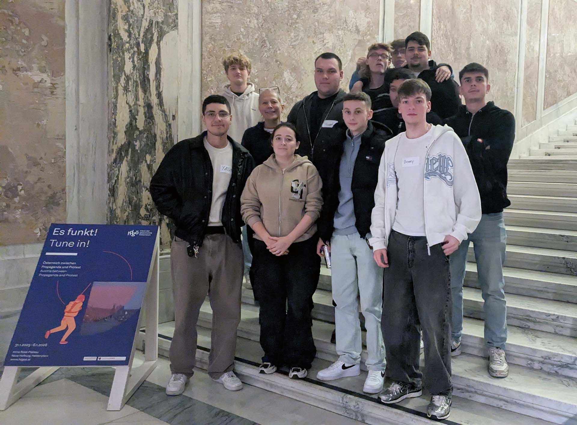 Podcast Posterframe Berufsschule für Elektrotechnik und Mechatronik, Mollardgasse, Klasse 4AD, Wien 